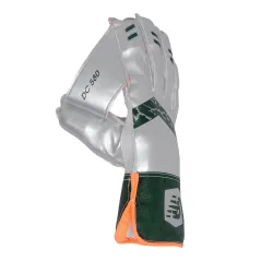 New Balance DC 580 Wicket Keeping Handschuhe (2023)