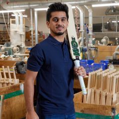 GM Verva 606 Cricket Bat - Saim Ayub